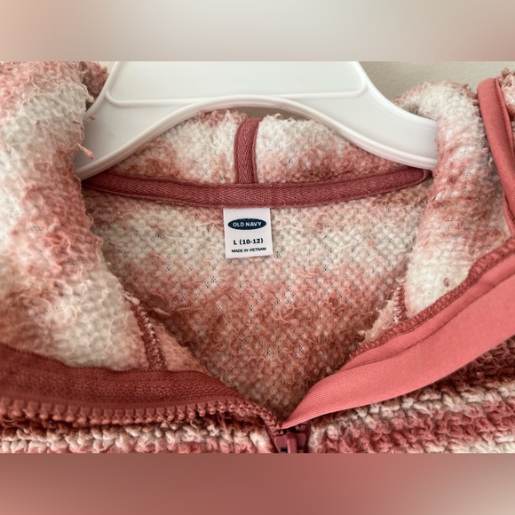 Old Navy Sherpa Hoodie Girls Burgundy/White, Size 10-12 (L) - Picture 3 of 7